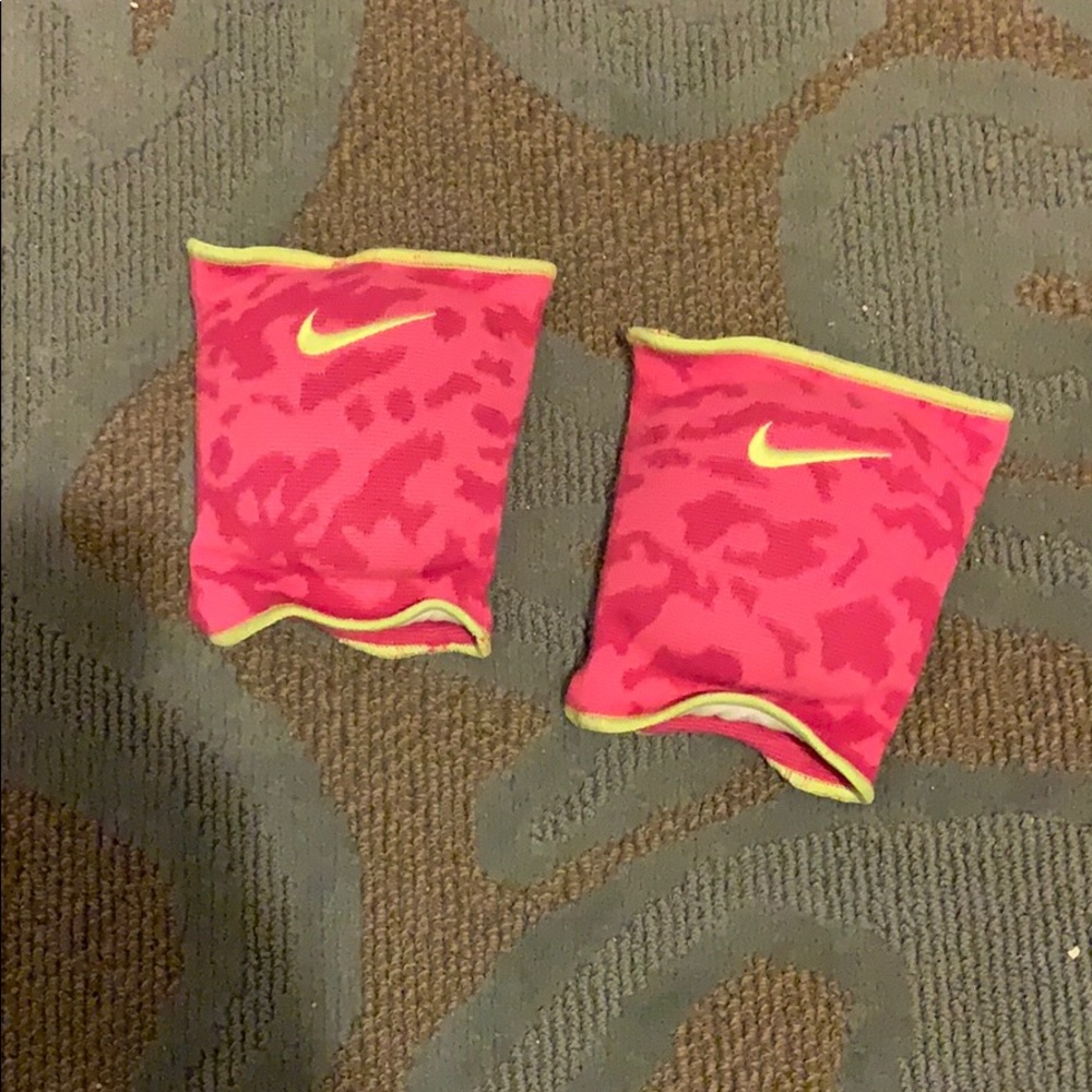 Nike volleyball knee pads
